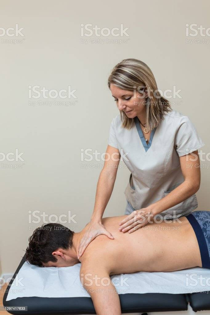 Can a massage therapist do manual therapy?